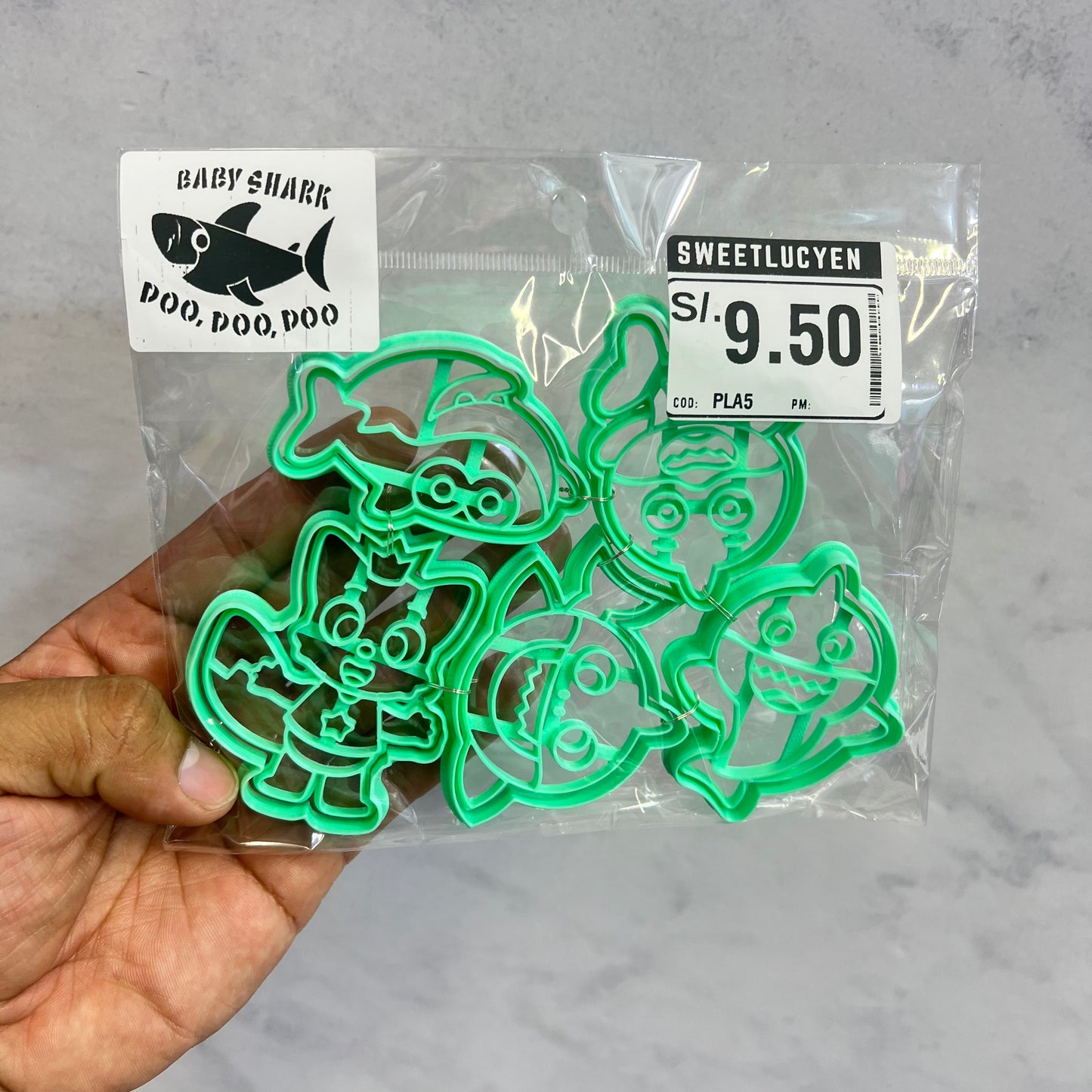 Set 5 Cortadores 5-7 cm Baby Shark
