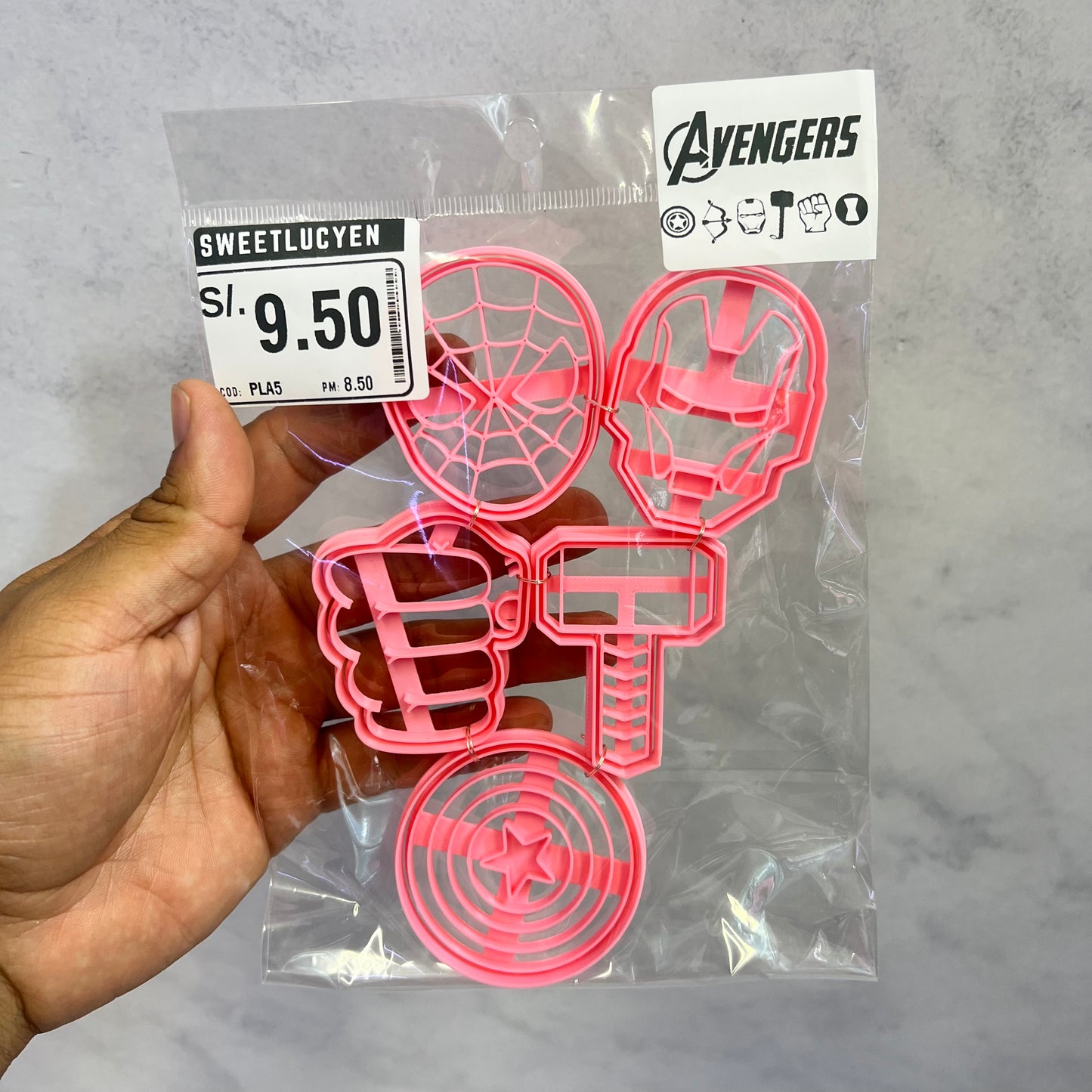 Set 5 Cortadores 5-7 cm Avengers