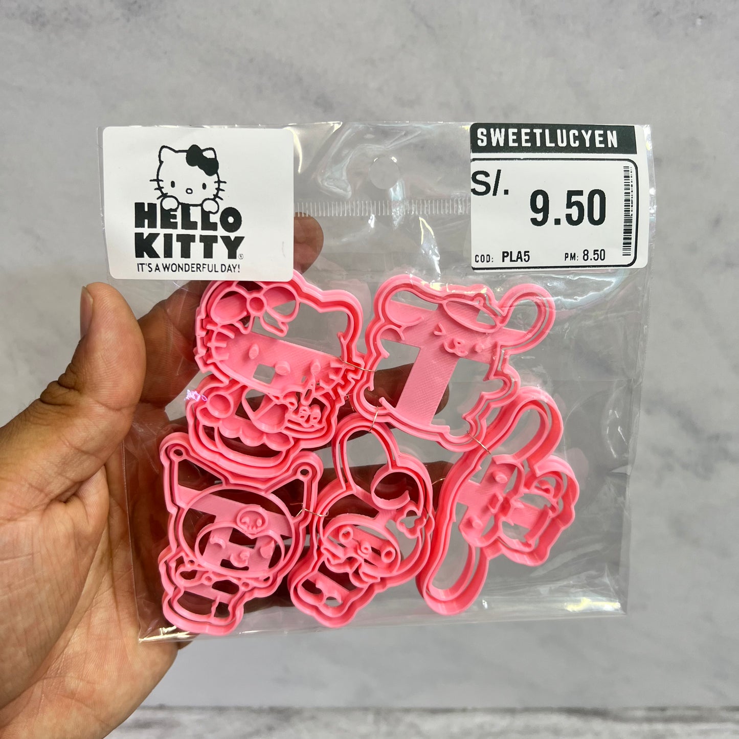 Set 5 Cortadores 5-7 cm Hello Kitty