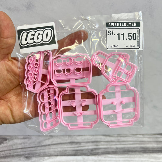 Set 6 Cortadores Legos 6-7 cm