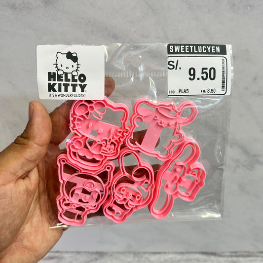 Set 5 Cortadores 5-7 cm Hello Kitty